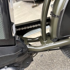 子供乗せ　ヤマハ　電動アシスト自転車 チャイルドシート付き オリーブグリーンの画像