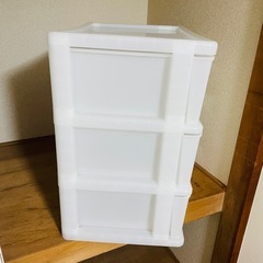 3段収納ラックの画像