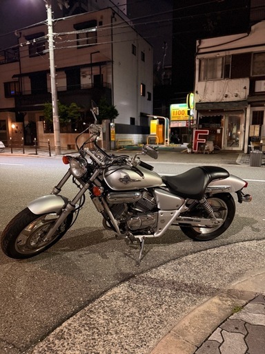 マグナ250CC シルバー MAGUNA250バイク V型2気筒 大阪