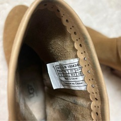 UGGスエードブーツ
の画像