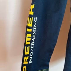 Umbro 長袖ハイネックウェア サッカー フットサル 防寒 インナー Mの画像