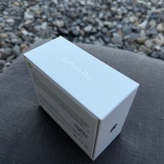 【新品未開封】AirPods Pro3　箱汚れ一切なし　限定保証ありの画像