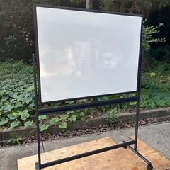 ホワイトボード 予定表付き 両面 回転式 高さ2段階調節可能 月間予定表 片面無地 イレーザー付き 多用途の画像