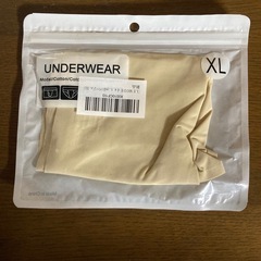 これから水泳を始めようという方にピッタリな新品のゴーグルとアンダーウェアの画像