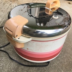 炊飯器の画像