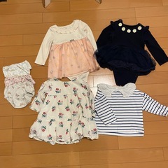 【お譲り先決定しました】子供服　80cm程度　まとめておよそ10点と小物　+おまけありの画像