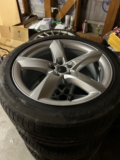 購入済み終了しました
アウディA8 純正タイヤホイール255/45r19