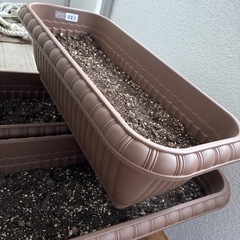 植木鉢、土の画像