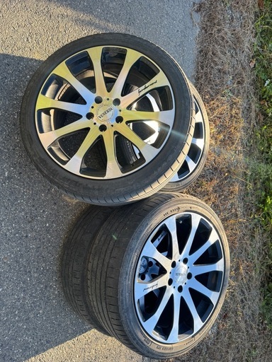 ノーマルタイヤtoyo215-45-r18タイヤ