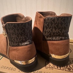 マイケコースブーツの画像