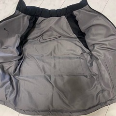 ナイキ　ダウンの画像