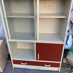 レトロ 食器棚の画像