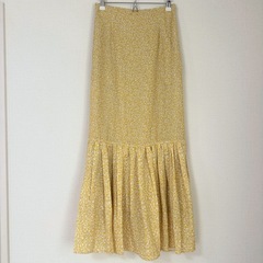 新品 【emmi atelier エミアトリエ】ヘムギャザーハイウエストスカート ロングスカート 1サイズ Mサイズ 花柄 イエロー　の画像