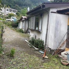 ゴミの片付け　（解体前の内部のゴミ出し）