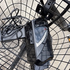 定価13万　電動アシスト自転車　バッテリー、充電器付き　防犯登録解除済みの画像