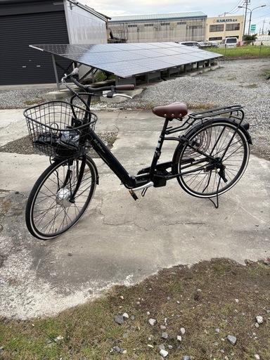 定価13万　電動アシスト自転車　バッテリー、充電器付き