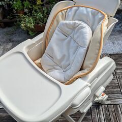 コンビ　ベビーラック　ゆりかご　ハイ&ローチェア　 ホワイト・ベージュの画像