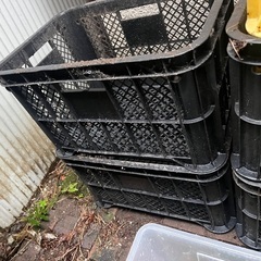 灯油タンク、プランタースタンド、カゴの画像