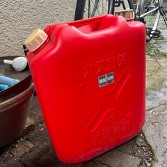 灯油タンク、プランタースタンド、カゴの画像