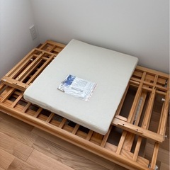 カトージベビーベッドハイタイプ美品の画像