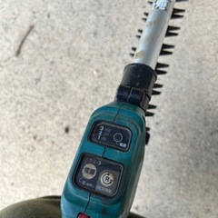 本体のみマキタ　充電式　ポールヘッジ　トリマーの画像