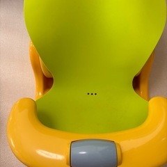 アップリカとリッチェルのバスチェアの画像