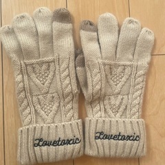 Lovetoxic タッチパネル対応 ケーブル編み手袋【11月末まで】の画像