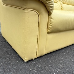 ☘️3人掛けソファ☘️来月3日まで。その後処分します
の画像