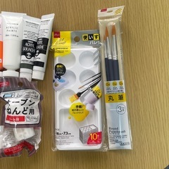 オーブン粘土、アクリル絵の具セットの画像