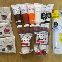 オーブン粘土、アクリル絵の具セットの画像
