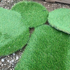 人工芝の切れ端、人気の商品です。　　の画像