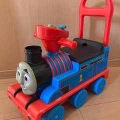 機関車トーマス　乗り物の画像