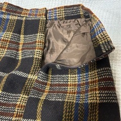 チェックスカートの画像