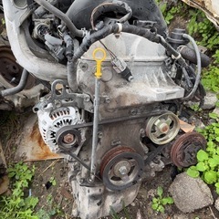 車エンジン3台の画像