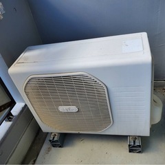 エアコン　室外機の画像