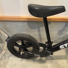 ストライダー　ブラックの画像