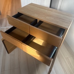 収納家具の画像