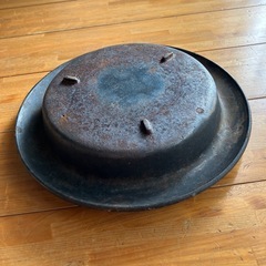 すき焼き鍋の画像