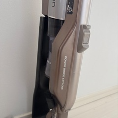 HITACHI コードレス掃除機　シャンパンゴールドの画像