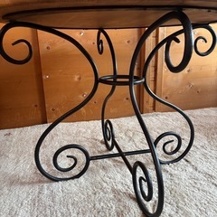 円型テーブル 丸テーブルの画像