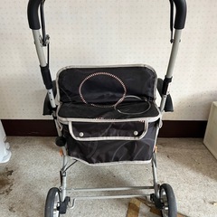 SS-2383 2段階キャスター　最大使用者体重100Kg　シルバーカー　の画像