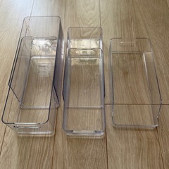 収納用品色々＋突っ張り棒などセットの画像