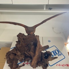【引取限定】鷹の木彫り置物　の画像