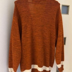 【SHIPS any別注】James Charlotte: リラックスフィット ライン Vネック カーディガンの画像