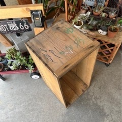 りんご箱 DIY 100均 カスタマイズ 本棚や整理箱 植物 ガーデニング等にいかがですかの画像