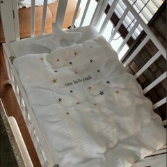 　【美品】KATOJIベビーベッドの画像