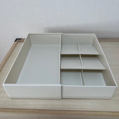 スリーコインズのカトラリーケースの画像