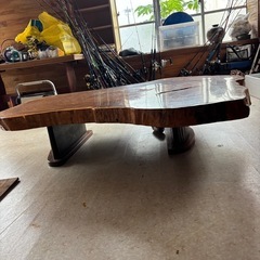 一枚板テーブルの画像
