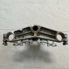 『美品』他車種のワイドホイール化に　TW200 純正 ステアリングステム トップブリッジ アンダーブラケット 捻じれ無  の画像