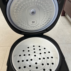 炊飯器一升炊き　黒の画像